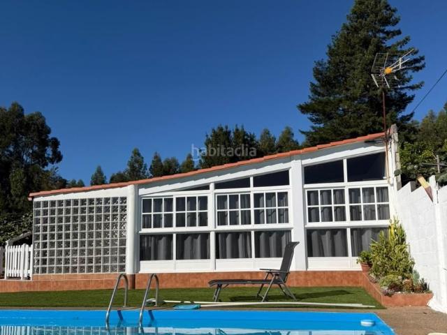 Casa en venta en Oleiros, Dorneda. Finca con vivienda y piscina en Xaz 1.390 m de parcela. Casas.