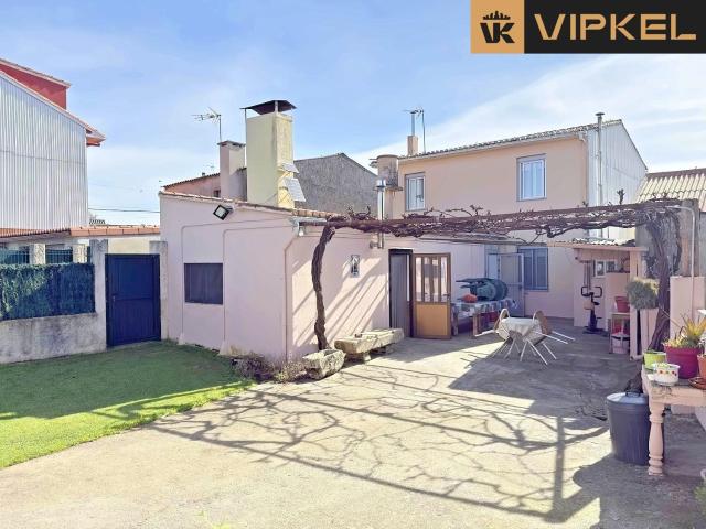 Casa en venta en Oleiros La Coruña