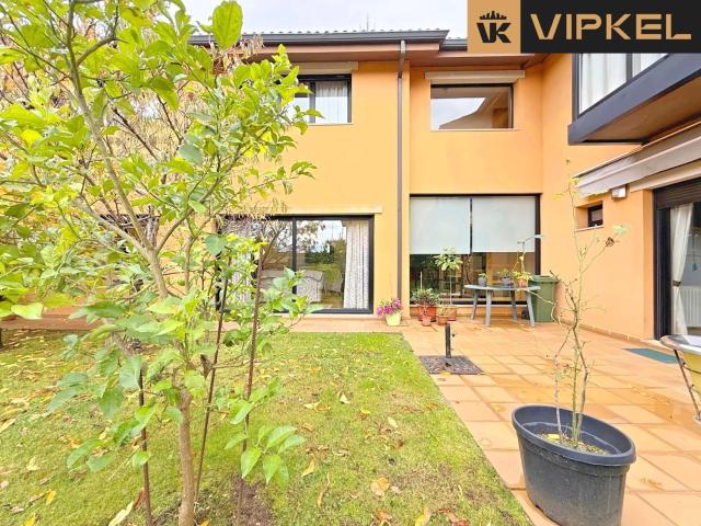 Casa en venta en Oleiros La Coruña