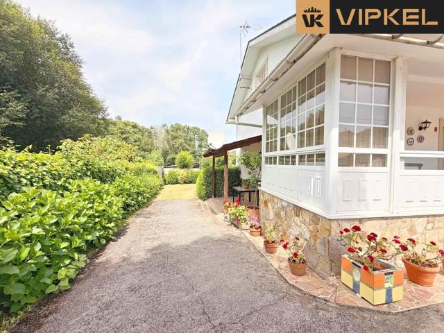 Casa en venta en Oleiros La Coruña