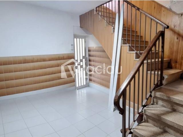 Casa en venta en Olesa de Montserrat. Casa con encanto en el casco antiguo de Olesa de Montserrat, distribuida en varias plantas y con gran potencial. Casas Olesa de.