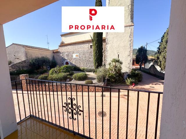 Casa en venta en Olesa de Bonesvalls. CASA CON DOS VIVIENDAS INDEPENDIENTES. Casas Olesa de.