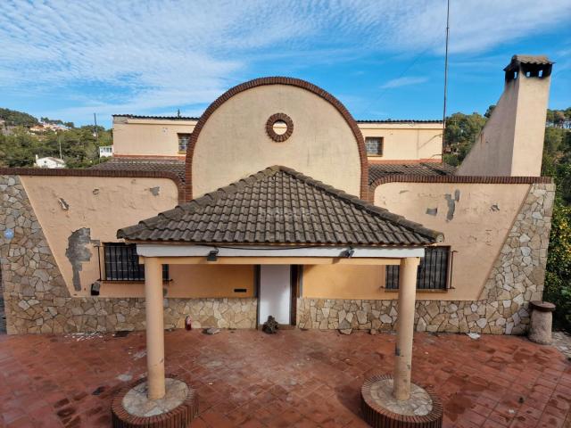 Casa en venta en Olesa de Bonesvalls. Casas Olesa de.