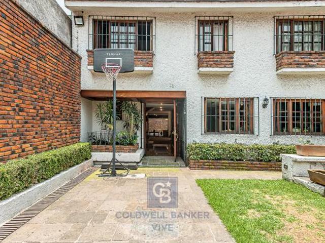 CASA EN VENTA EN OLIVAR DE LOS PADRES