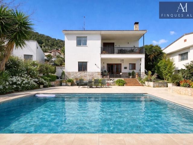 Casa en venta en Olivella. Casa en venta en Mas Milà. Casas.