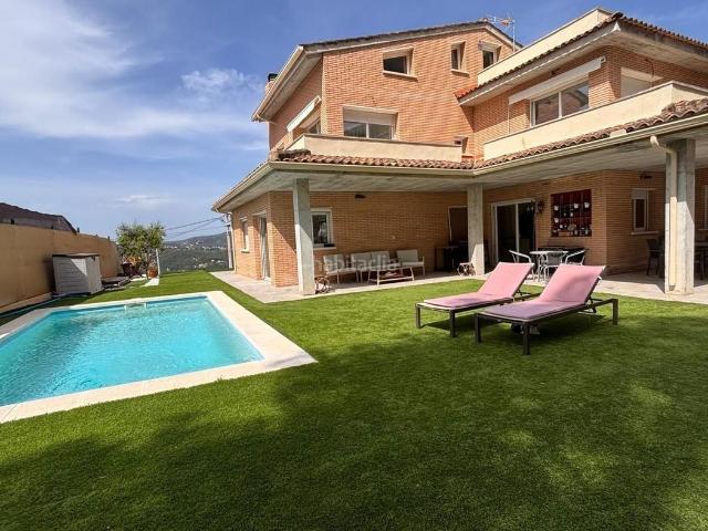 Casa en venta en Olivella. Casas.