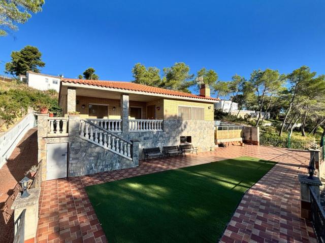 Casa en venta en Olivella. Casas.