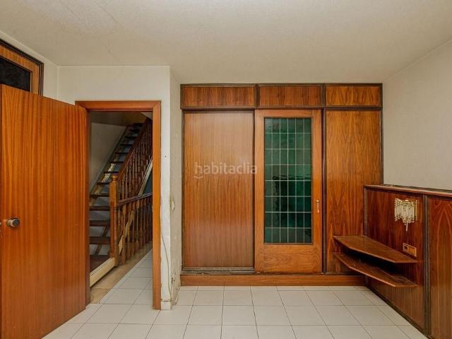 Casa adosada en venta en Olot. Casa en el centro de Olot. Casas adosadas.