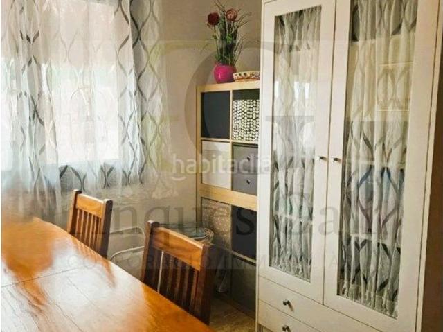Casa en venta en Olvan. Casa de 205 m con terraza, chimenea y garaje para 3 coches. Casas.