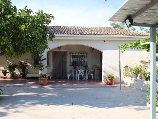 Casa en venta en Onil. Casas.