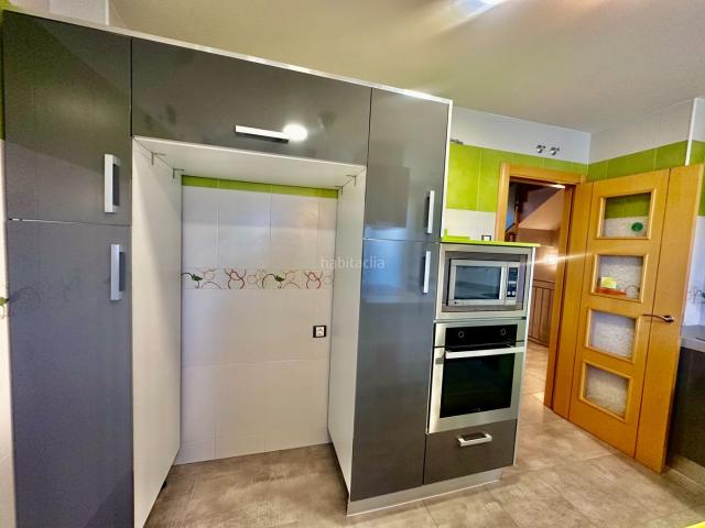 Casa en venta en Onzonilla. VILECHA, CASA DE DISEÑO Y CALIDAD SEMINUEVA. Casas.