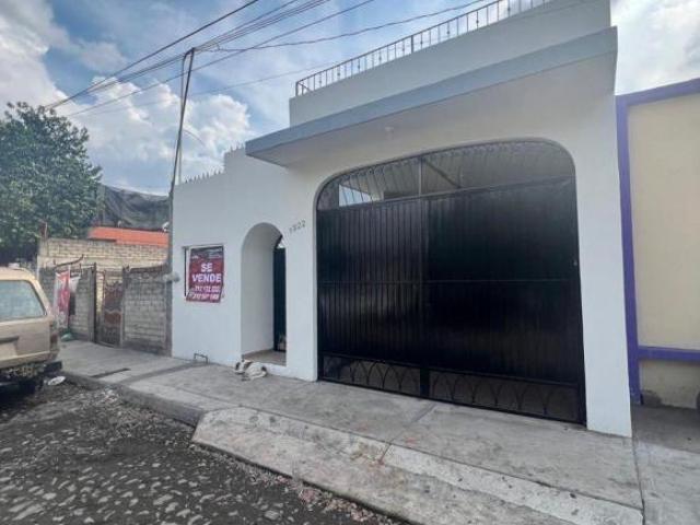 Casa en venta en Oportunidad en a una cuadra fracc Andares del Jazmin