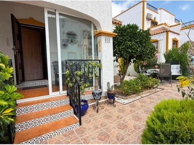Casa en venta en Orihuela, Alicante
