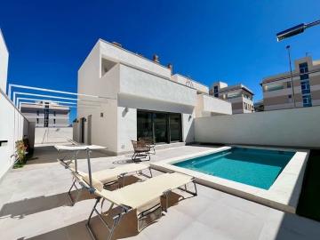 Chalet en venta en Villamartin, Alicante Costa Blanca