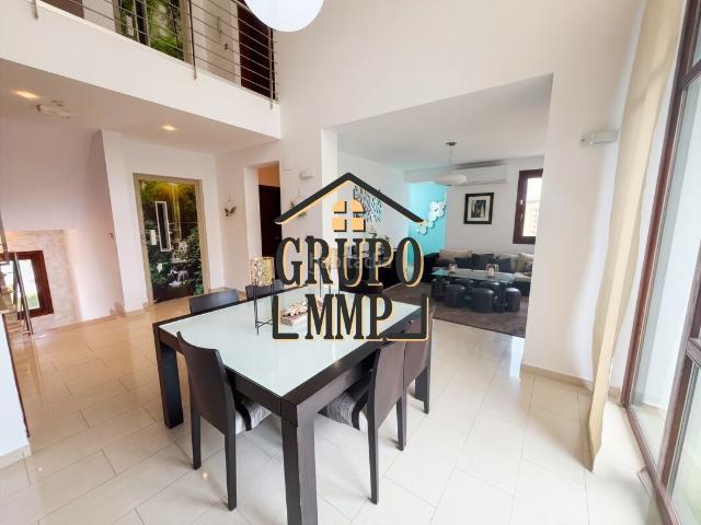 Casa en venta en Oropesa del Mar, El Balcó Jaume I. Espectacular Villa de Alto Standing con Ascensor, Piscina y Club Privado en El BalcóJaume I. Casas Oropesa del.