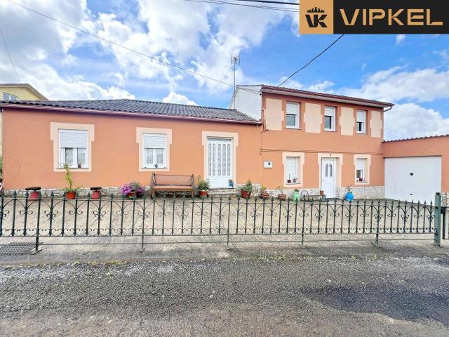 Casa en venta en Oroso La Coruña