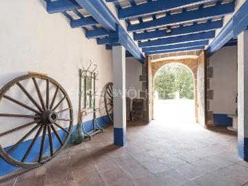 Casa en venta en Argentona, Urbanitzacions. Masía histórica en venta en El Maresme. Casas.