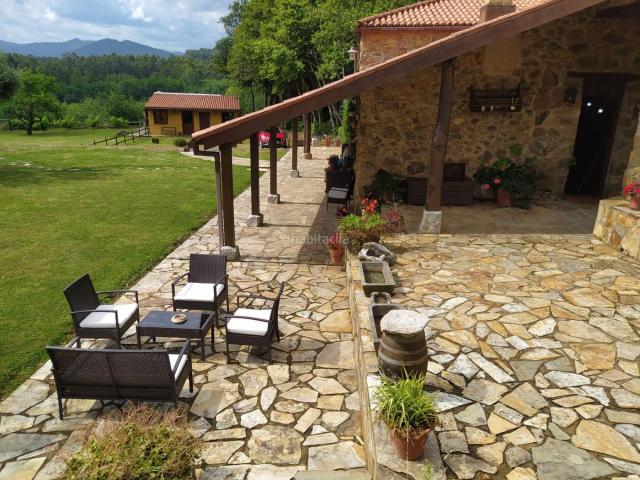 Casa en venta en Ortigueira. Casa rural de piedra con finca. Casas.