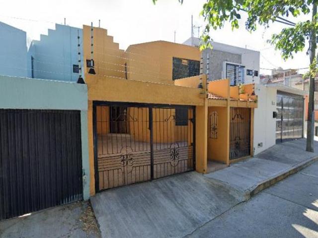 CASA EN VENTA EN ATAMOROS HACIENDA DE TLAQUEPAQUE