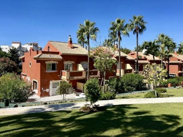 Casa en venta en Atalaya Isdabe, Málaga Costa del Sol
