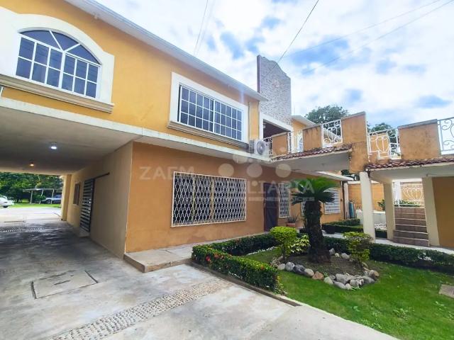 Casa en Venta en Atasta de Serra, Centro Amplia y Bien Ubicada