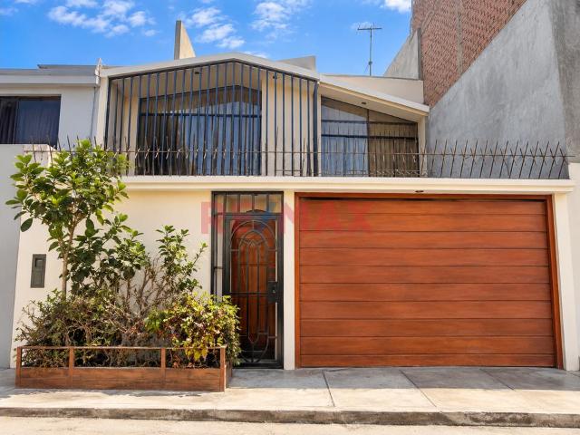 ¡Casa En Venta En Ate! Amplia, Iluminada Y Cerca De Javier Prado ✨