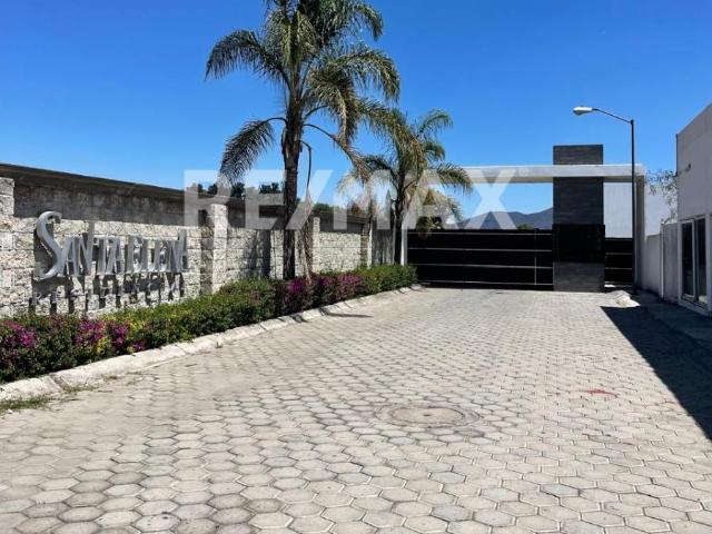 CASA EN VENTA EN ATLIXCO EN EL FRACCIONAMIENTO SANTA ELENA RESIDENCIAL