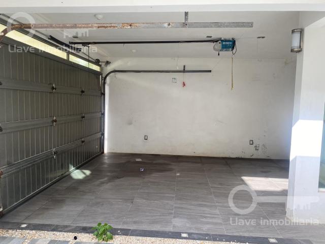 Casa en Venta en Aurelio Mart?nez Rinc?n, Col. 24 de Octubre, Coatzacoalcos, Ver