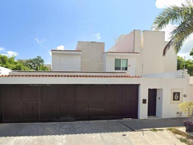CASA EN VENTA EN AV. NIZUC, SM 12, CANCUN, Q,R