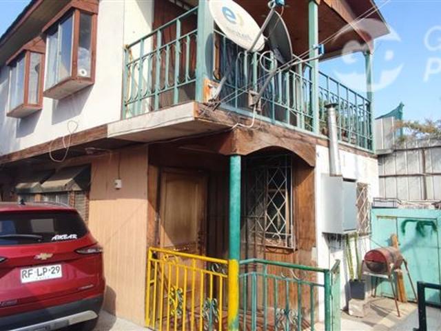 Casa en Venta en Av Ppal Capitan Ignacio Carrera Pinto Av El Mercurio Elisa Undurraga / Se Vende 3 Casas Independientes y 3 Estacionamientos