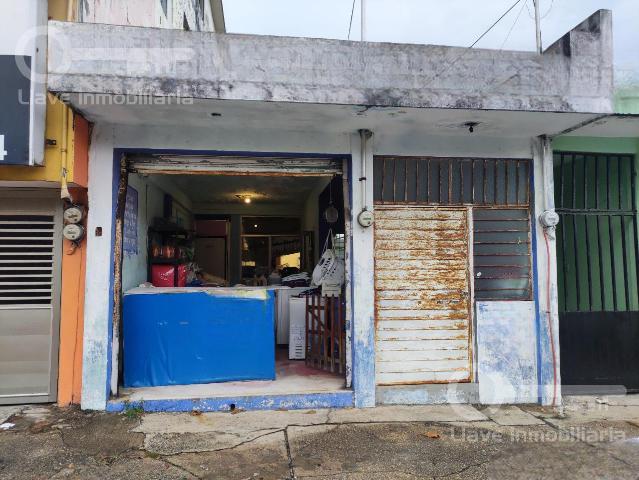 Casa en Venta en Av. Revoluci?n, Col. Maria de la Piedad, Coatzacoalcos, Ver