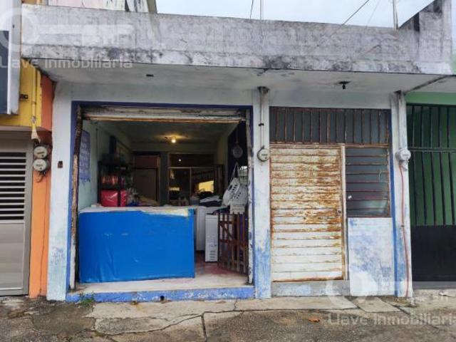 Casa en Venta en Av. Revolución, Col. Maria de la Piedad, Coatzacoalcos, Ver