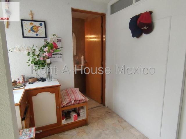 Casa en Venta en Av Santa Ana EOD 27 1009