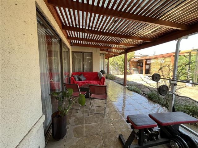 Casa en Venta en Av. Santa Herminia 1551 Laguna del Sol
