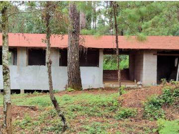 Casa en venta en Avandaro, Valle de Bravo, México