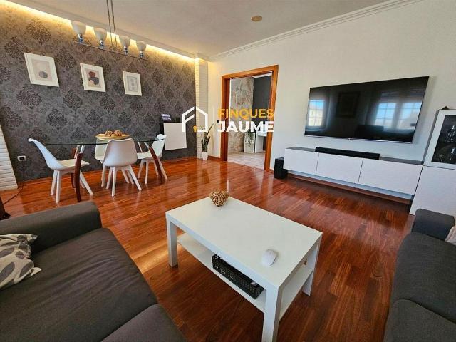 Casa en venta en avenida Catalunya, Anglesola, de 160 m² 6 habitaciones por 235.000