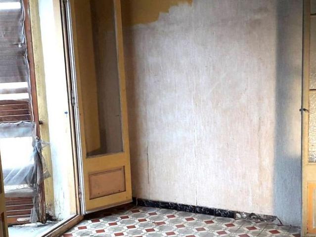 Casa en venta en avenida Catalunya, Castellserà, de 150 m² 4 habitaciones por 40.000