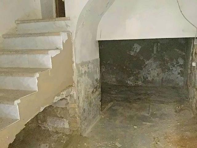 Casa adosada en venta en calle Caporal Rius, Flix, de 128 m² 2 habitaciones por 13.500