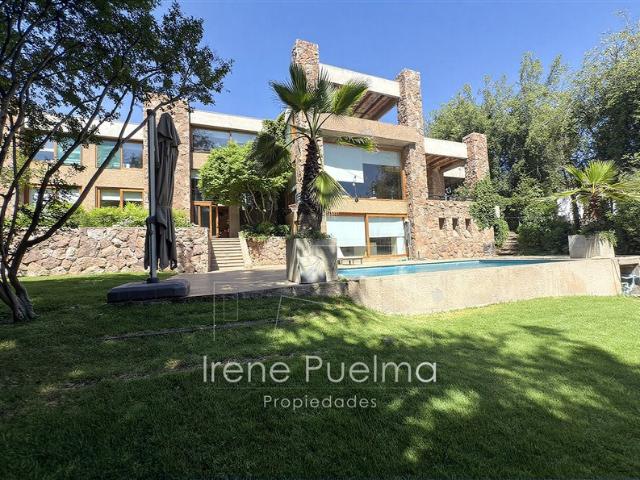 Casa en Venta en Avenida Golf de Manquehue Punta de Aguila