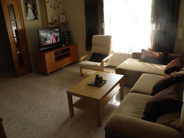 Casa en venta en avenida De Montserrat, Torelló, de 102 m² 4 habitaciones por 199.900