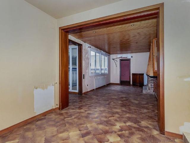 Casa en venta en avenida De Sucs, Almacelles, de 270 m² 7 habitaciones por 190.000
