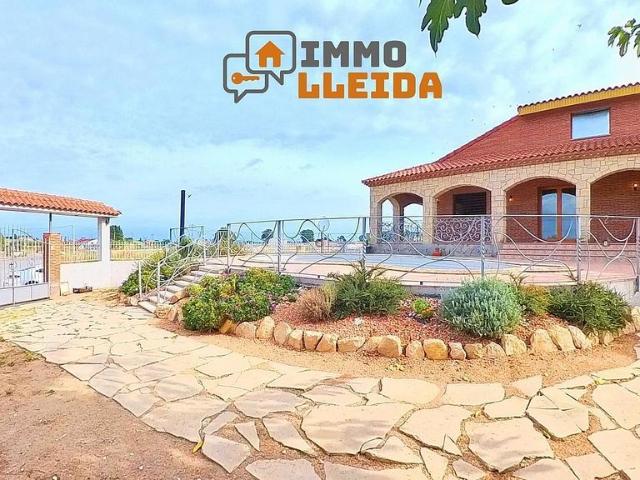 Chalet en venta en avenida De Puiggros, Arbeca, de 290 m² 5 habitaciones por 319.000