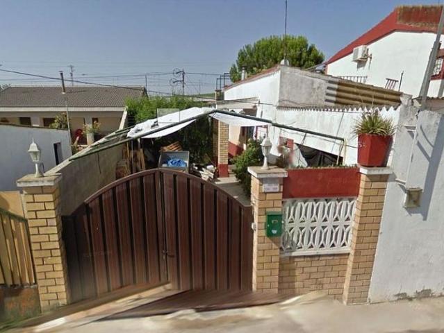 Casa en venta en avenida Dels Quatre Pilans, Lleida, de 194 m² 2 habitaciones por 84.000
