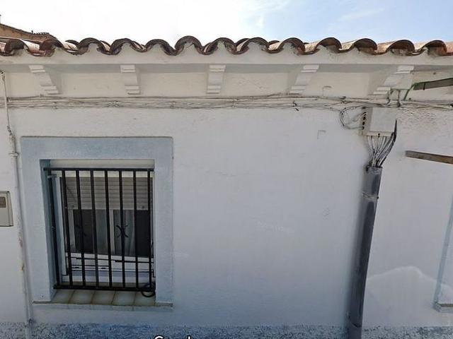 Casa en venta en avenida Joan Sanmartí, Sant Fruitós de Bages, de 66 m² 3 habitaciones por 45.000