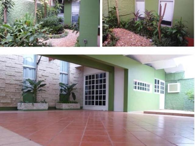CASA EN VENTA EN AVENIDA LÓPEZ MATEOS COLONIA PETROLERA COATZACOALCOS VERACRUZ