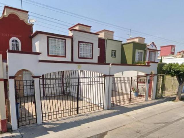 Casa en Venta en Avenida Mariano Abasolo, Las Américas, Ecatepec