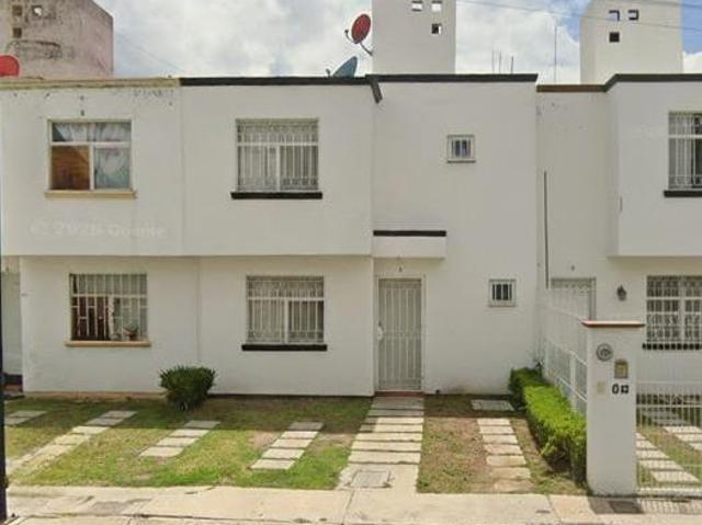 Casa en Venta en Avenida Mercedarios 1 San Juan del Rio Queretaro