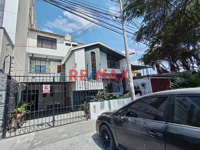 Casa En Venta En Avenida Principal – Urb. El Chipe, Piura