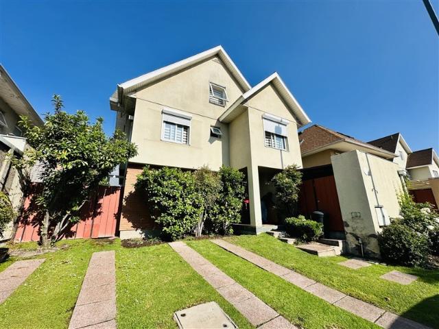 Casa en Venta en Avenida Quilín Norte con Consistorial
