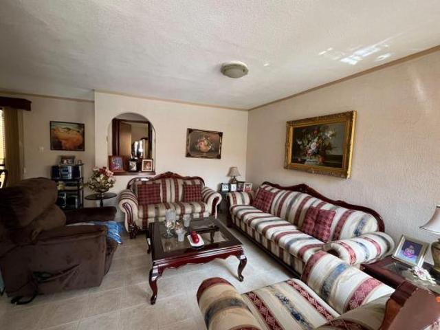 CASA EN VENTA EN AVIACIÓN 1ª SECCIÓN – VASCO DE QUIROGA